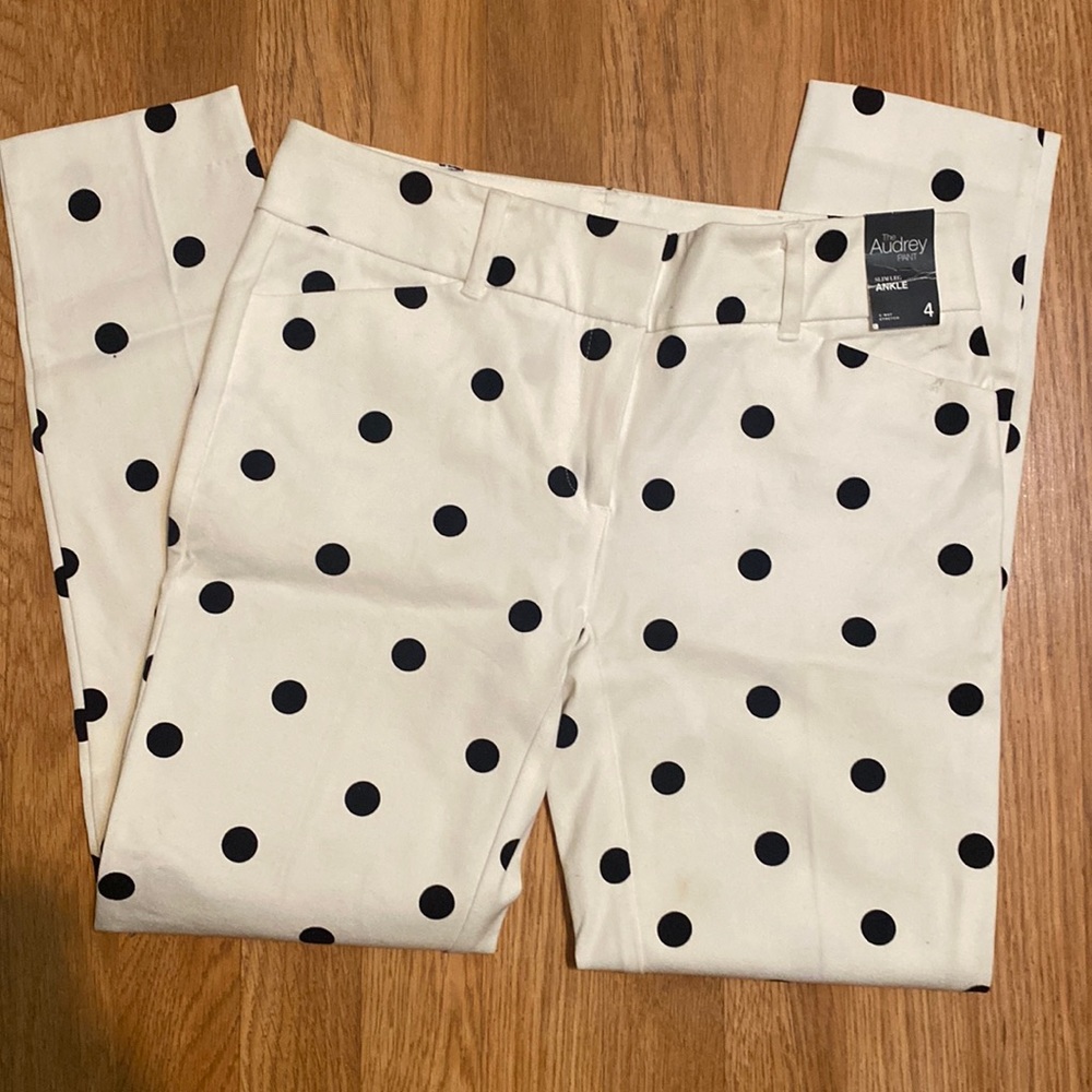 Slim leg ankle pants polka dot